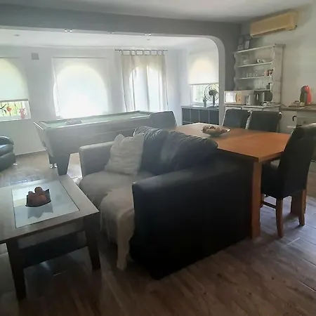 Apartamento Coqueto Piso Con Billar En Costa *